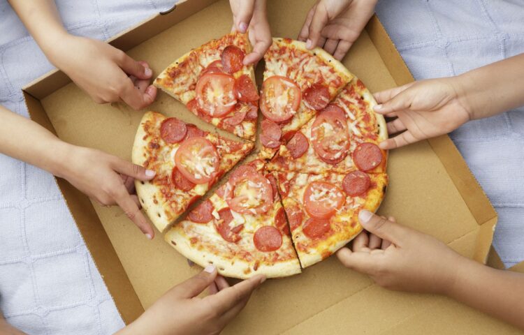 How Many Slices in a 12 Inch Pizza
