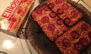 How to Make Ellio'S Pizza in the Oven