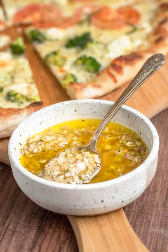 Garlic Olive Oil Pizza Sauce Boost Your Pizza with Bold Flavor