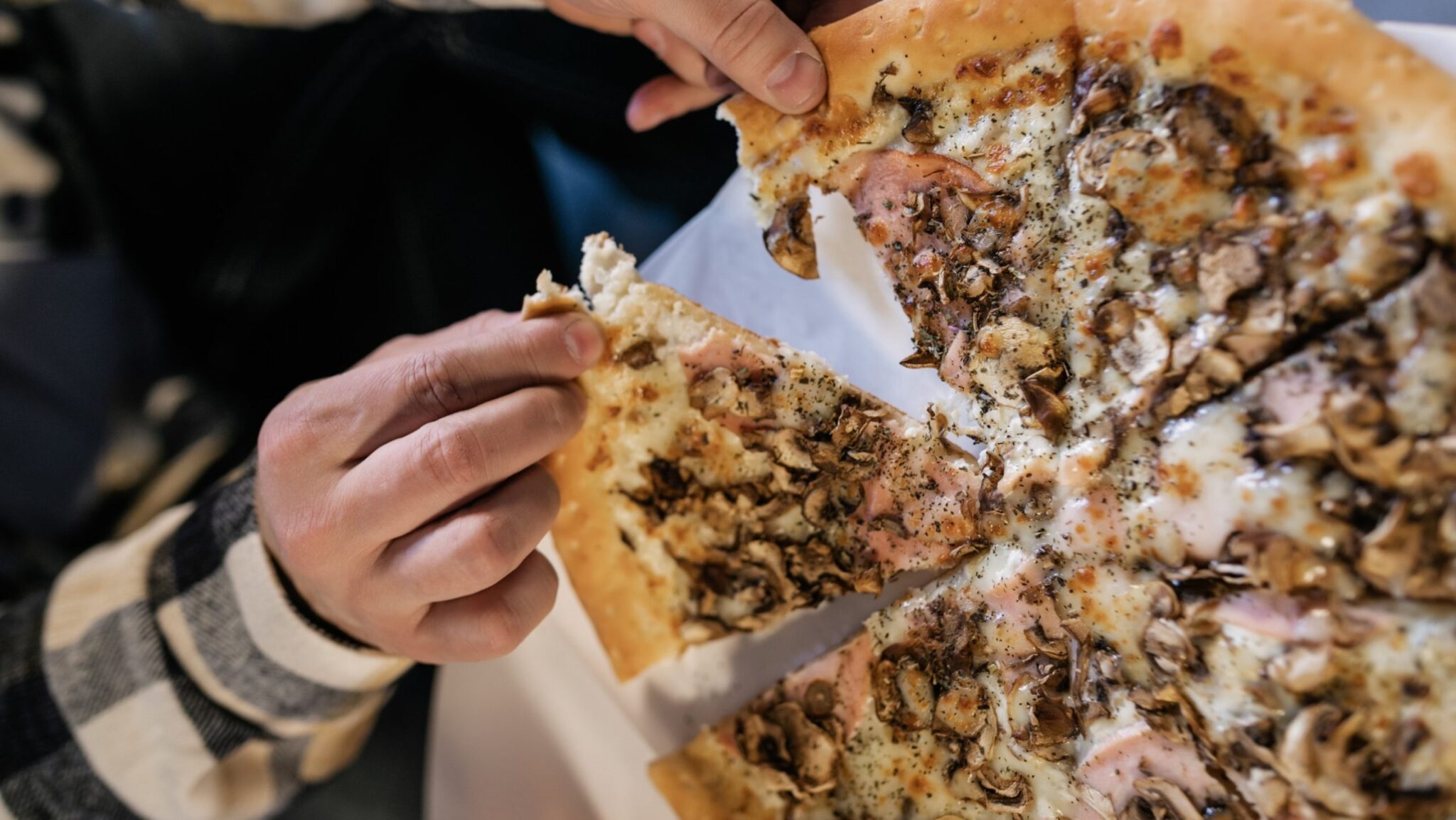 Can You Eat Pizza With a Stoma