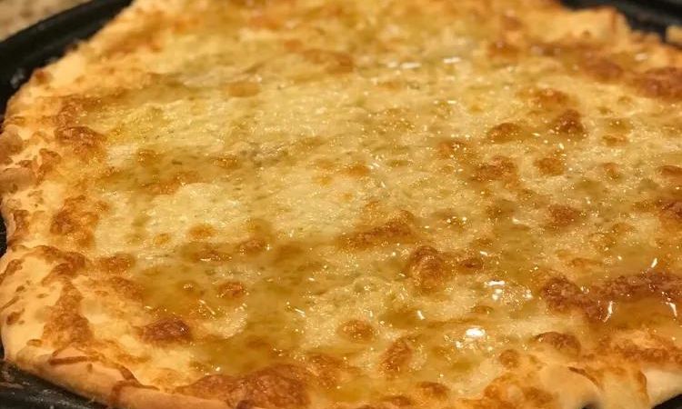 Honey Garlic Pizza Savor the Sweet Twist