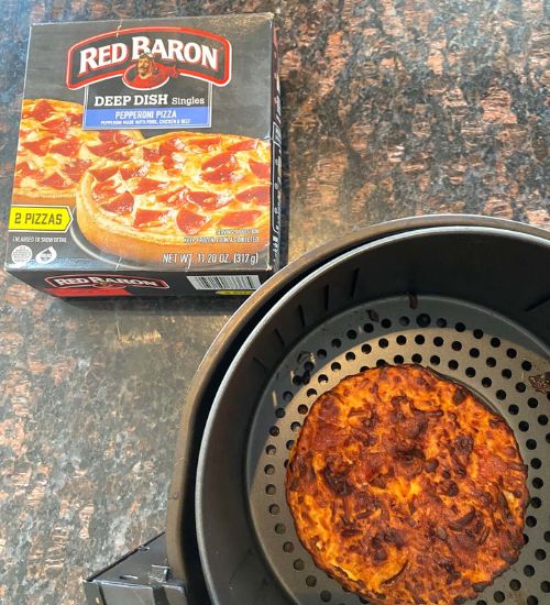 How Long to Cook Red Baron Pizza in Air Fryer: Quick & Crispy Cooking Tips