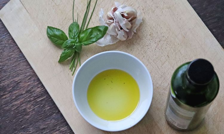 Oil Garlic Pizza Sauce: The Ultimate Recipe for a Flavorful Pizza