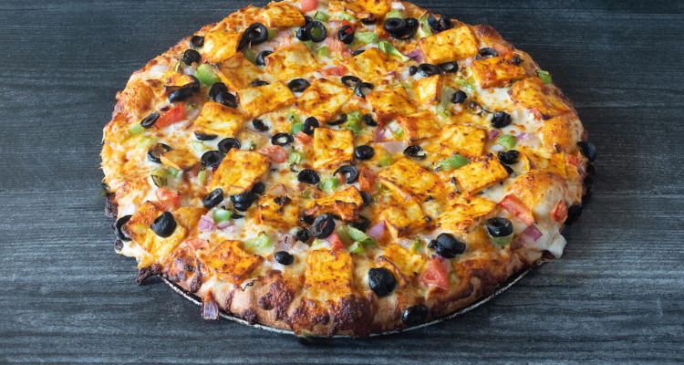 Shahi Paneer Pizza