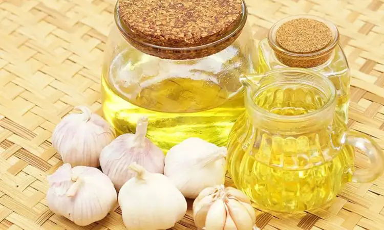 How Long Will Garlic Oil Last