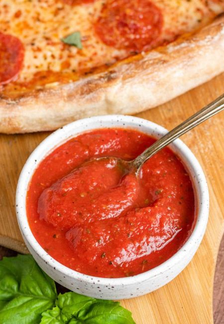 What is the Difference between Pizza Sauce and Tomato Sauce Unveiling Secrets