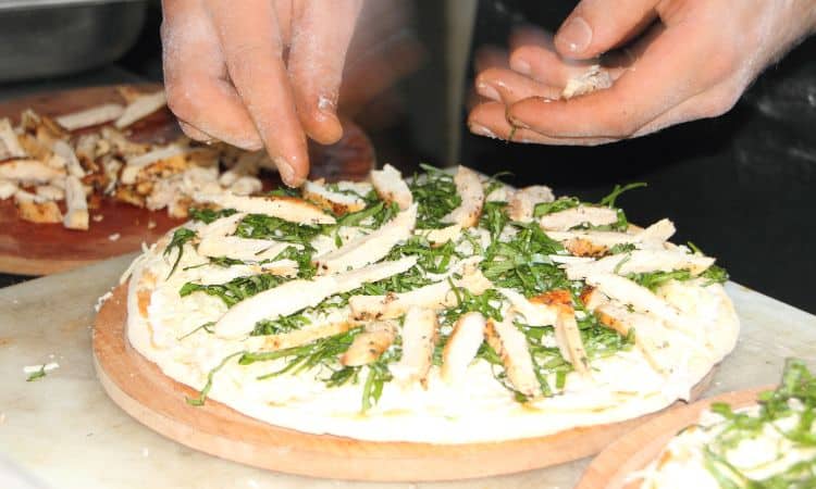 How to Make Pizza With Readymade Pizza Base: Quick & Tasty!