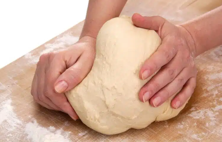 how long should you knead pizza dough