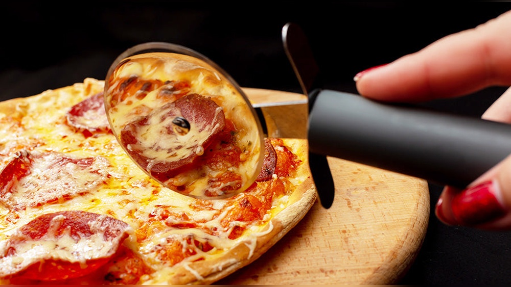 Pizza Accessories Every Home Needs Ultimate Pizza Guide Pizza Accessories Every Home Needs