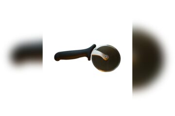 Pizza Cutter Material Comparison Ultimate Pizza Guide Pizza Cutter Material Comparison