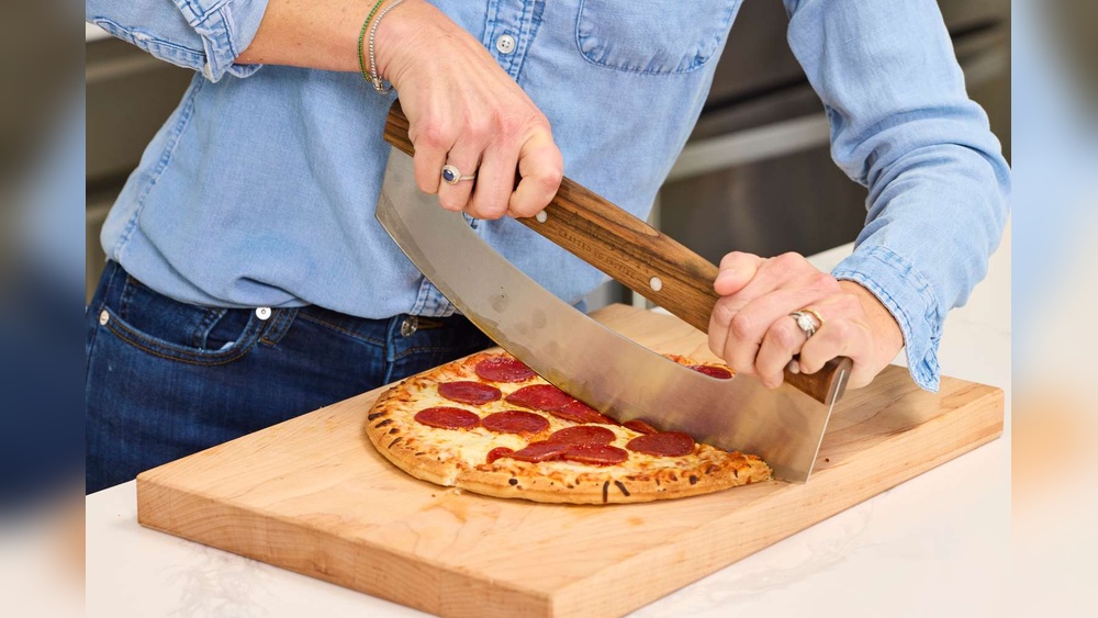 Pizza Cutter Wheel Vs Rocker Ultimate Pizza Guide Pizza Cutter Wheel Vs Rocker