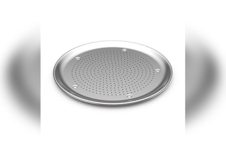 Using Pizza Trays Safely